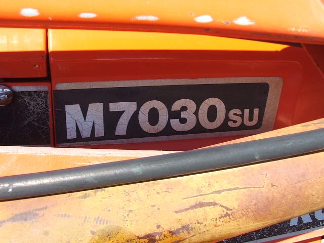 KUBOTA M7030SU WITH M1250 LOADER