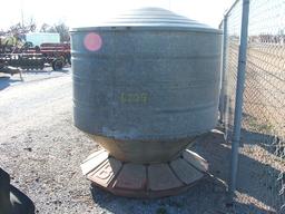 ROUND PIG FEEDER