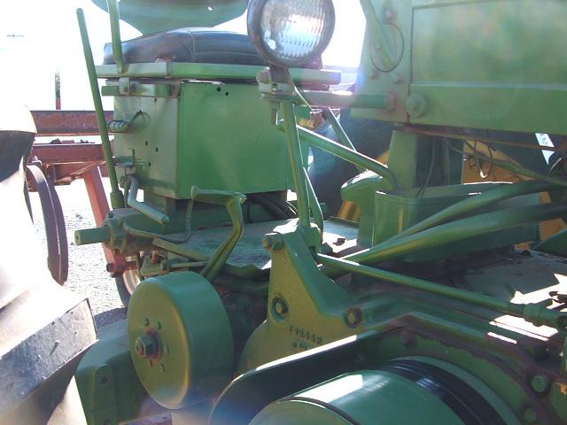JD 70 GAS TRACTOR