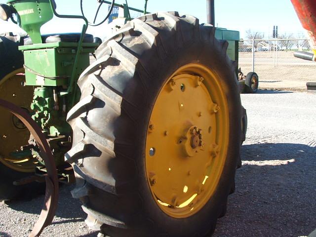 JD 70 GAS TRACTOR