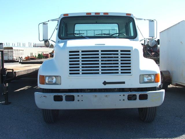 1998 IH 4700 WITH 12' FLATBED