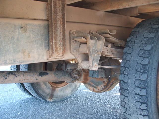 1998 IH 4700 WITH 12' FLATBED