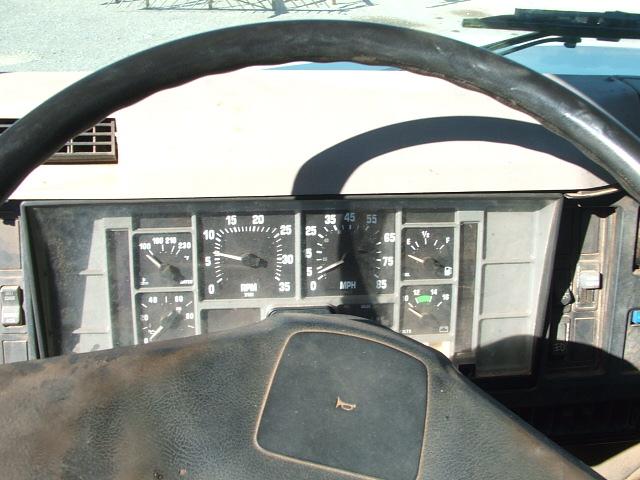 1998 IH 4700 WITH 12' FLATBED