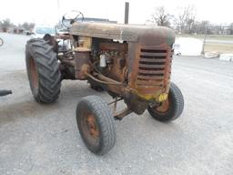 OLIVER 88 TRACTOR  RUNS & DRIVES