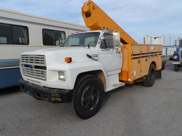 1992 FORD F700 DIESEL BUCKET TRUCK