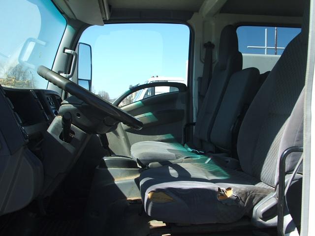 2009 ISUZU NPRHD BOX TRUCK