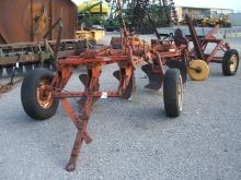 CASE 4-16 4 BOTTOM PLOW  HYD