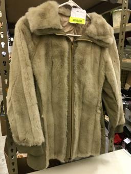 Vintage Women's Zip up Fur Coat Size Small