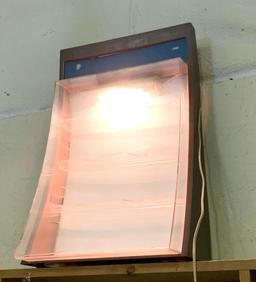 Vintage Lighted Display Case- works