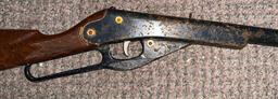 Vintage Daisy Number 960 "Old Trusty Training Rifle" POP Gun