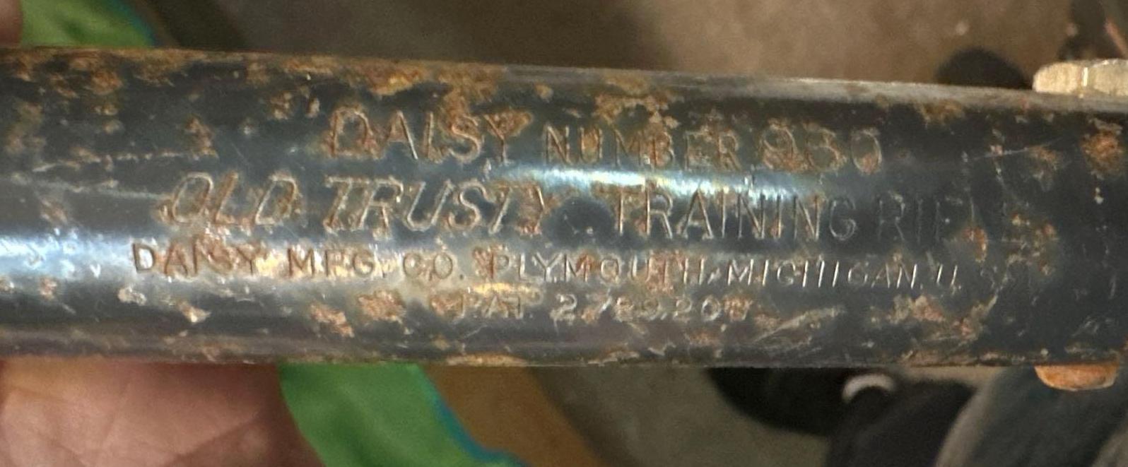 Vintage Daisy Number 960 "Old Trusty Training Rifle" POP Gun