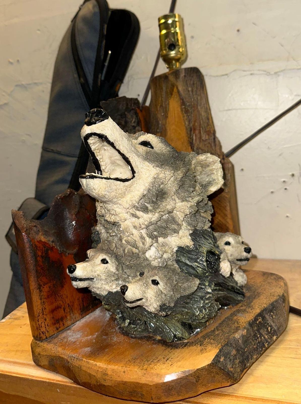 Wolf Table Lamp