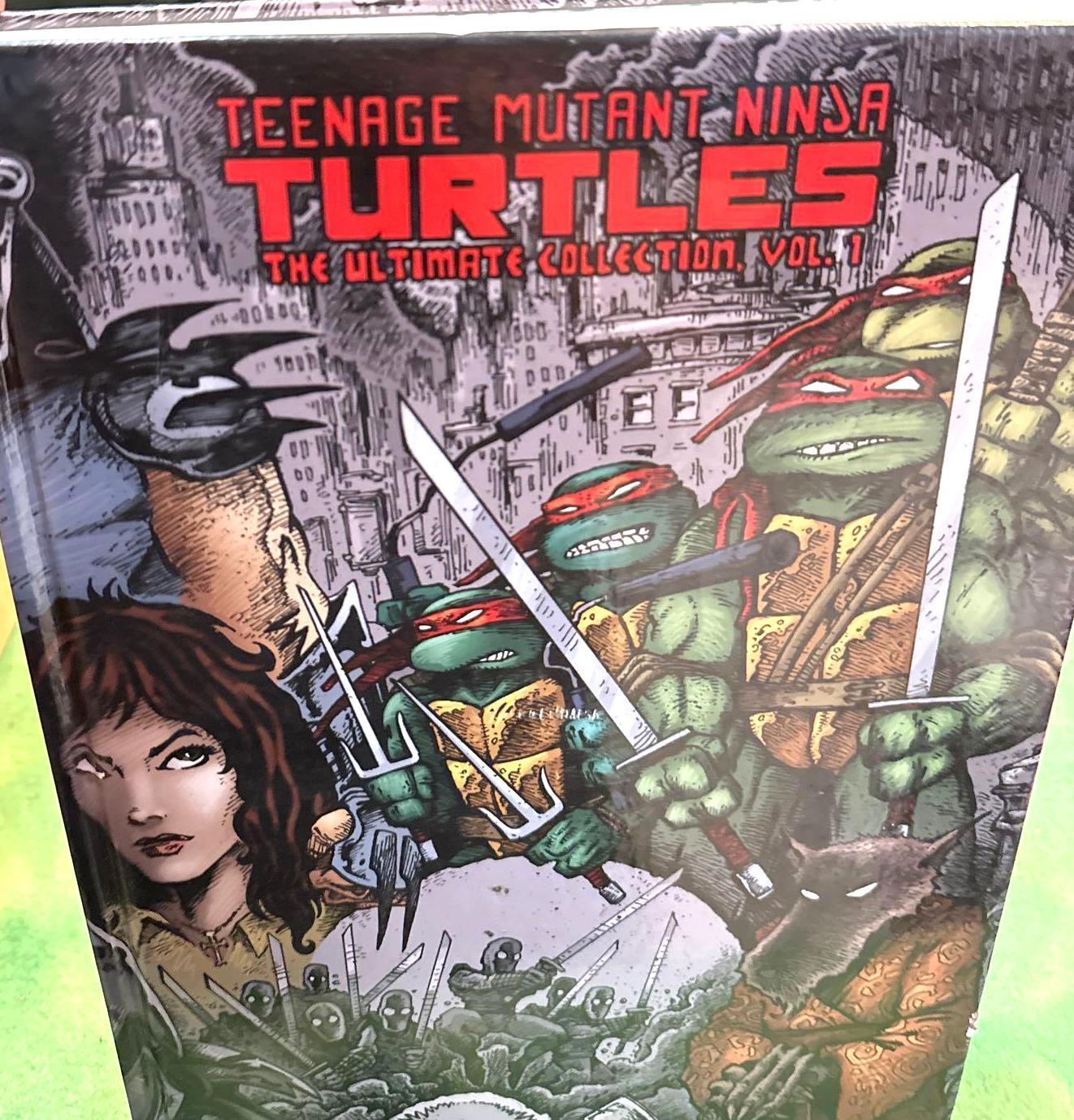 Teenage Mutant Ninja Turtles Book Vol. 1