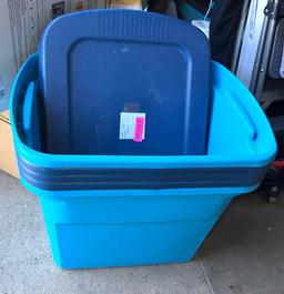 5 Sterilite Storage Totes with lids