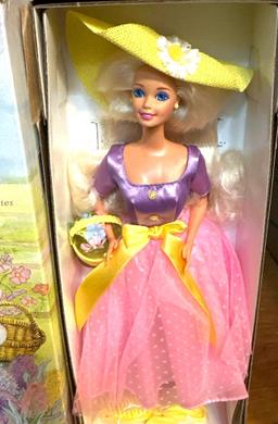 NIB Spring Blossom Barbie 1995