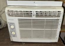 Frigidaire Window Air Conditioner 5,000BTU- Works Great