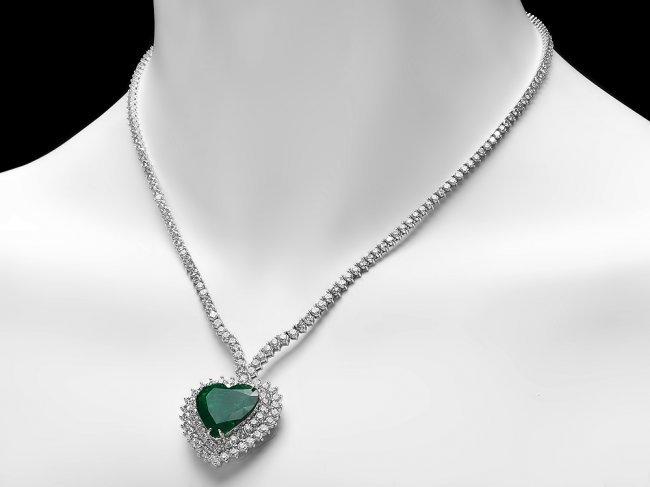 18k Gold 7.80Ct Emerald 11.50Ct Diamond Pendant