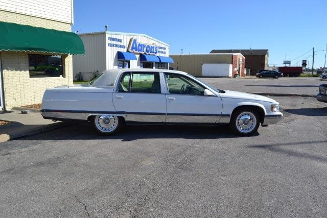 1995 Cadillac Fleetwood Sedan