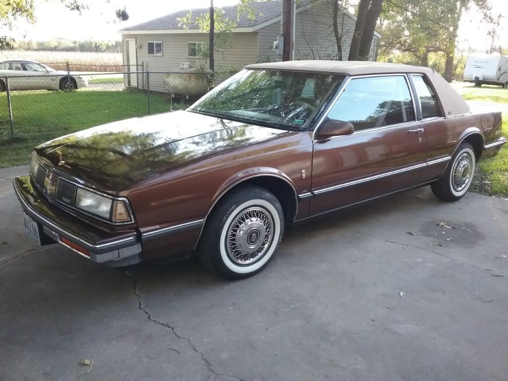 1988 Oldsmobile Delta 88 Royal