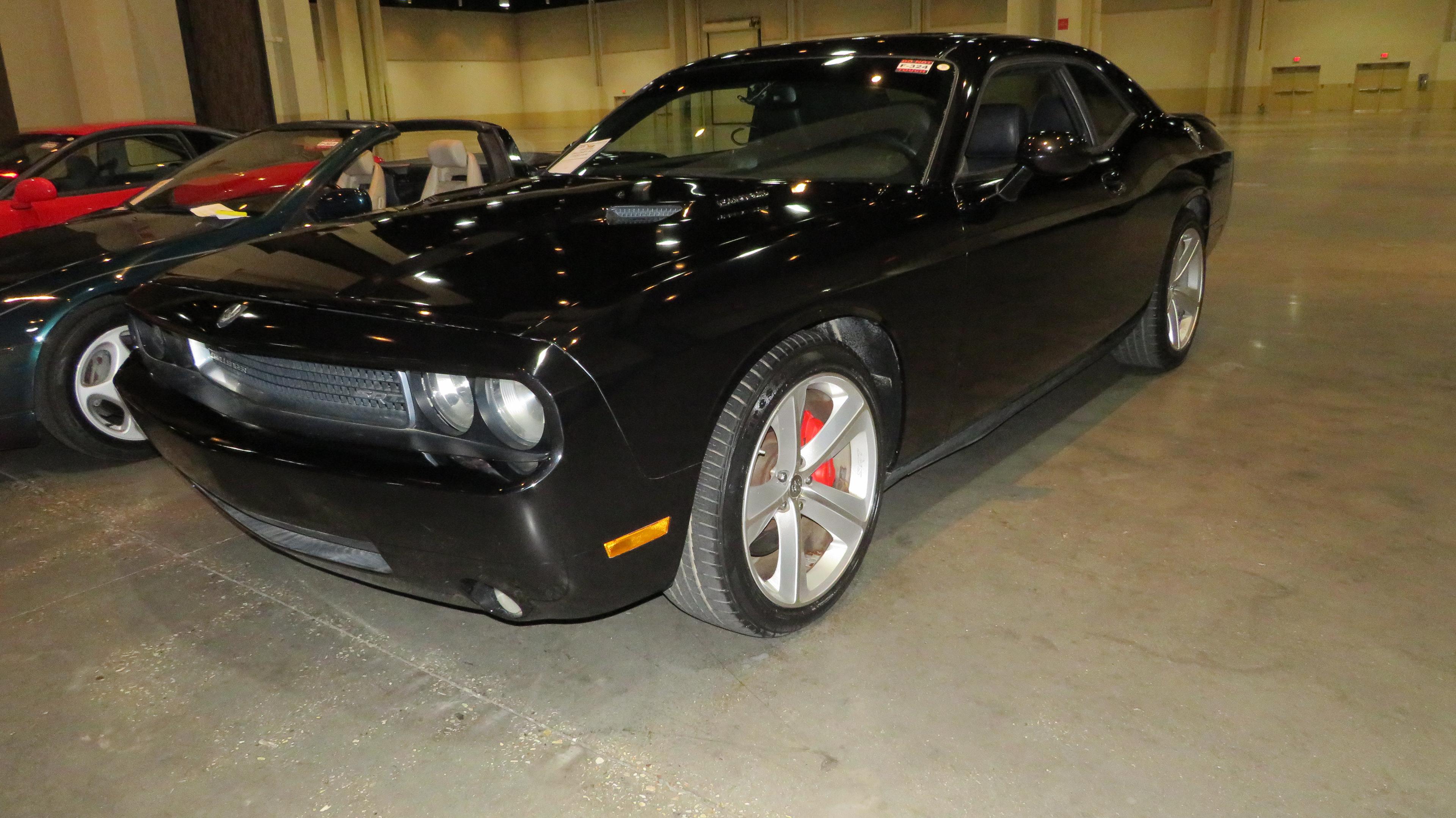 2009 DODGE CHALLENGER SRT-8