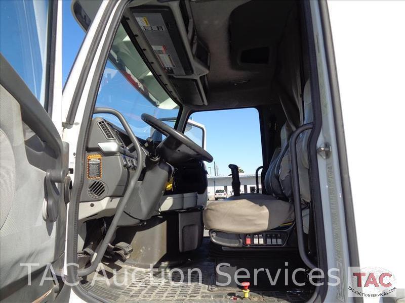 2011 Volvo VNL630