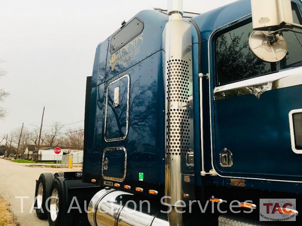 2005 Kenworth W900L