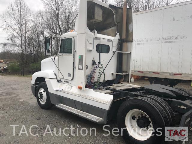 1998 Freightliner FLD120