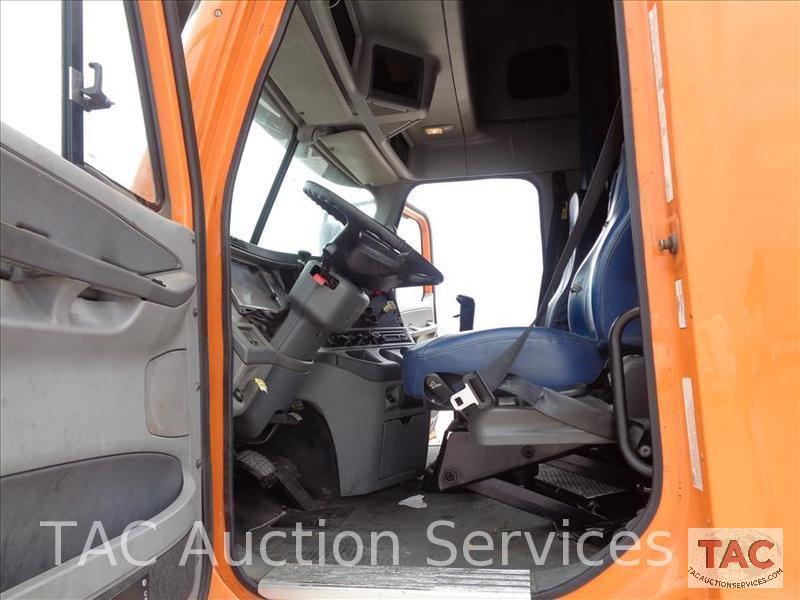 2010 Freightliner Columbia