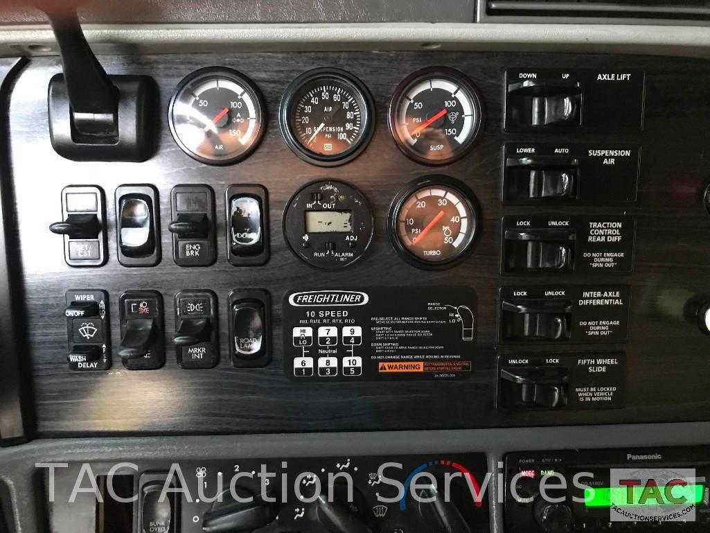 2004 Freightliner Columbia