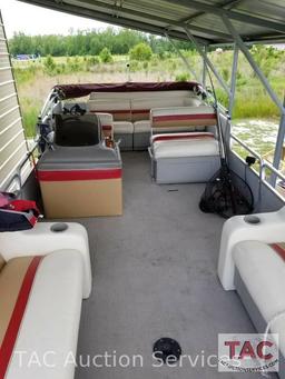 1999 Sun Tracer 21 Foot Party Barge Pontoon