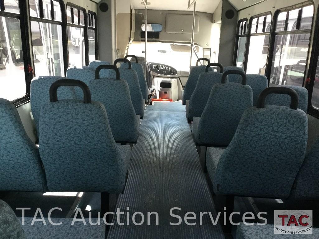 2002 Ford E450 Starcraft Allstar 25 Passenger Bus