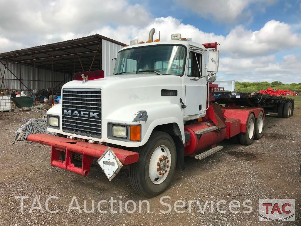 2001 Mack CH613