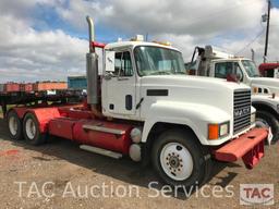 2001 Mack CH613