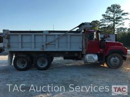 1994 Mack RD690S