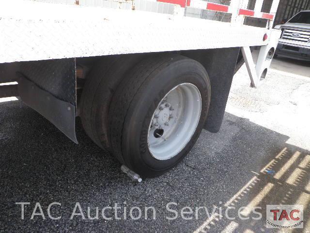 2002 Freightliner FL70