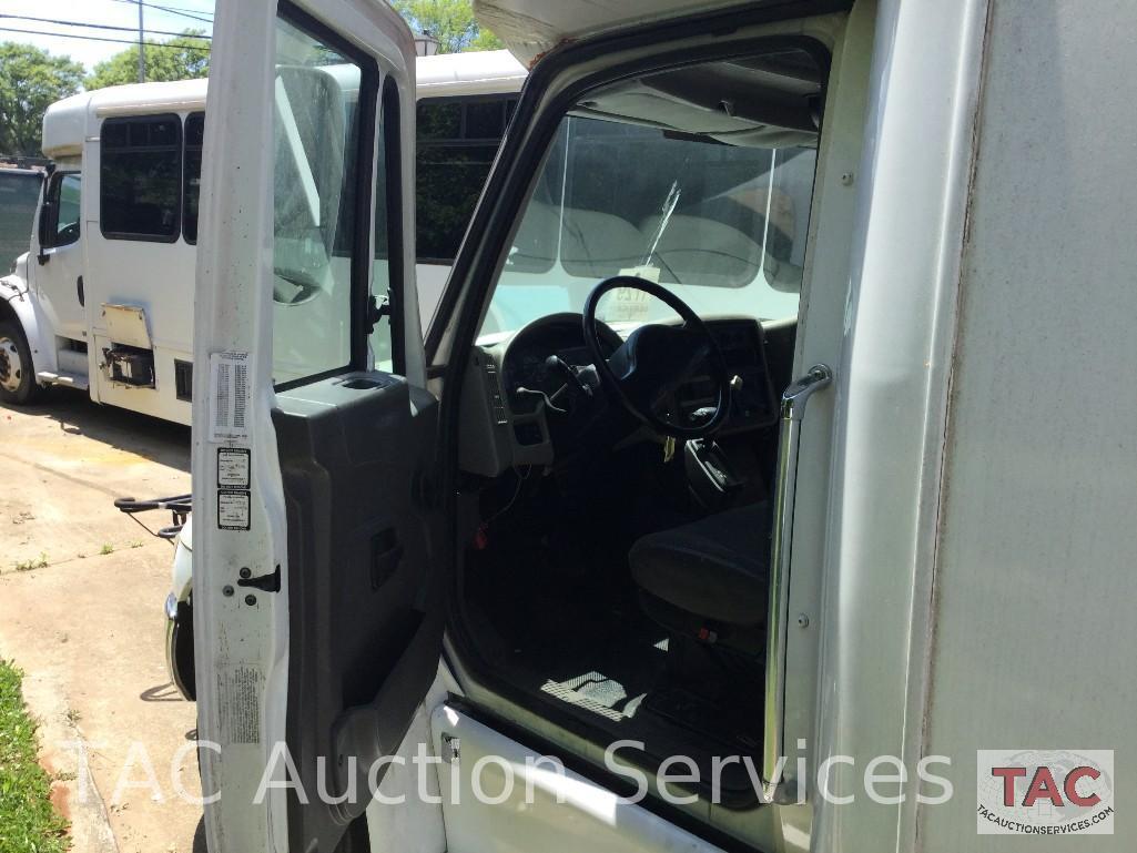 2008 International 3200 XLT By Starcraft 30 Passenger Bus