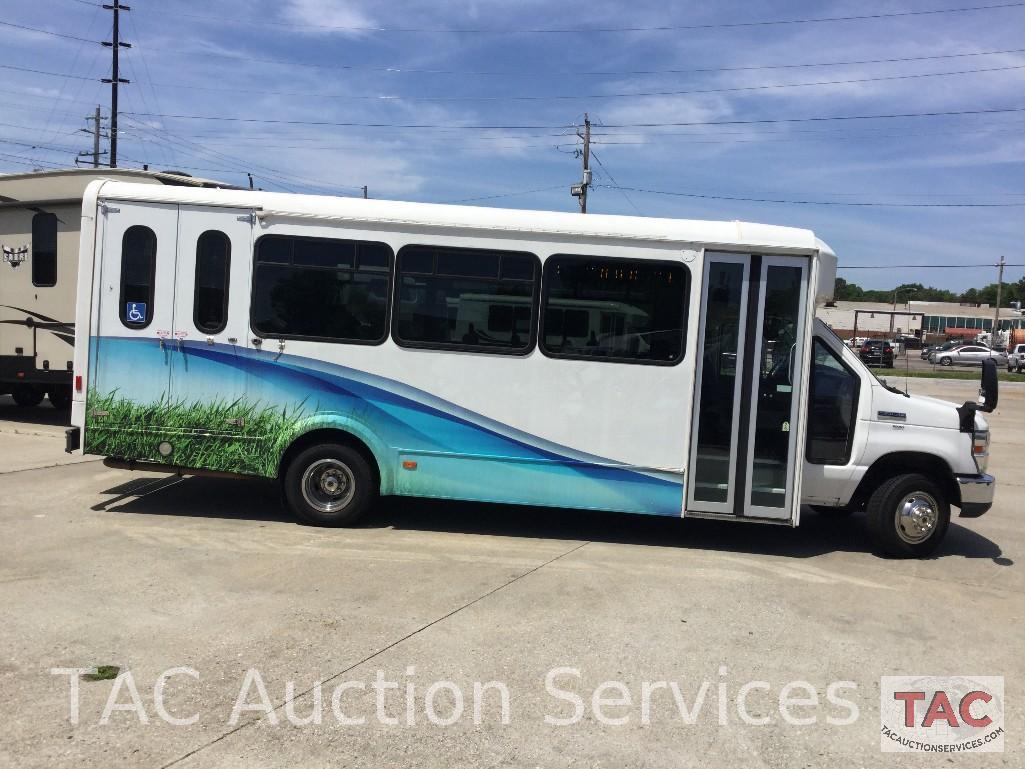 2011 Ford E450 Glaval Universal 20 Passenger Bus