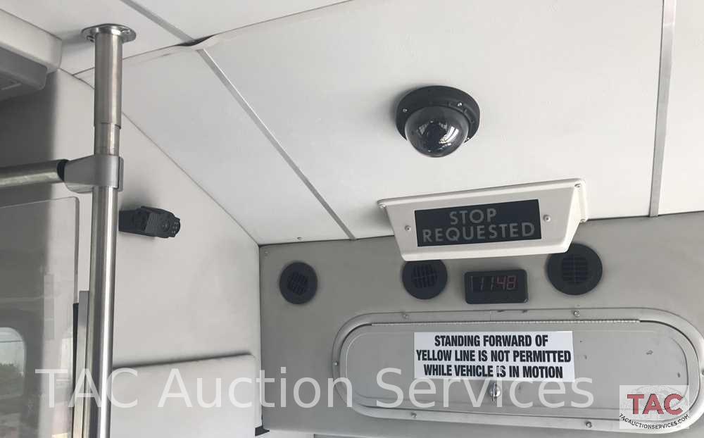 2012 Ford F550 Glaval Entourage 30 Passenger Bus