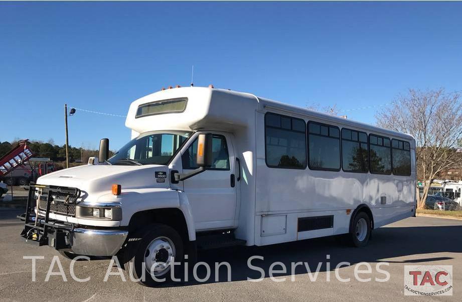 2007 Chevrolet C5500 Champion Defender 30 Passenger Bus