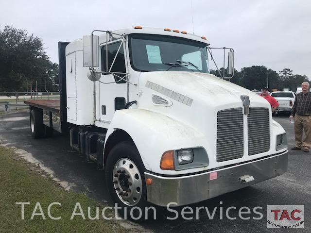 1999 Kenworth T300