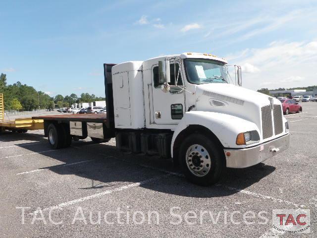 1999 Kenworth T300