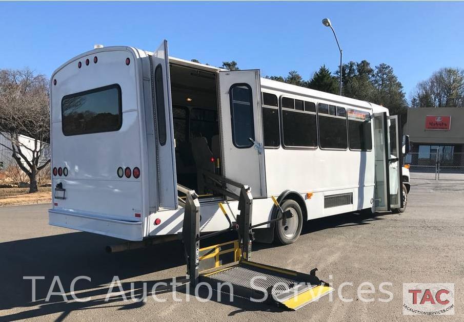 2007 Chevrolet C5500 Champion Defender 30 Passenger Bus