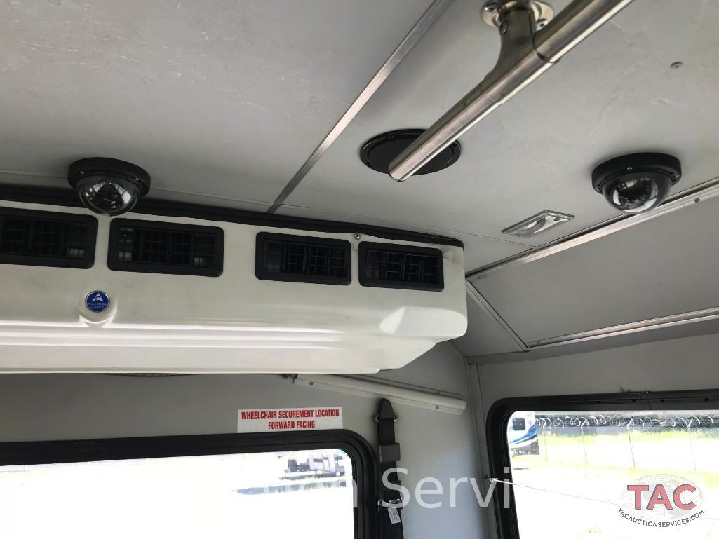 2012 Ford F550 Glaval Entourage 29 Passenger Bus