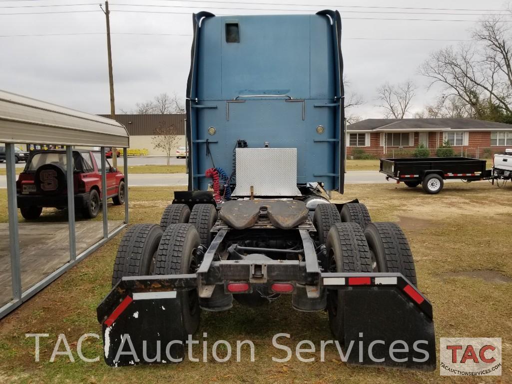 2004 Freightliner Classic XL