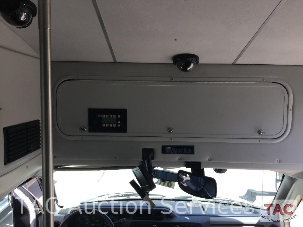 2011 Ford E450 Glaval Universal 20 Passenger Bus