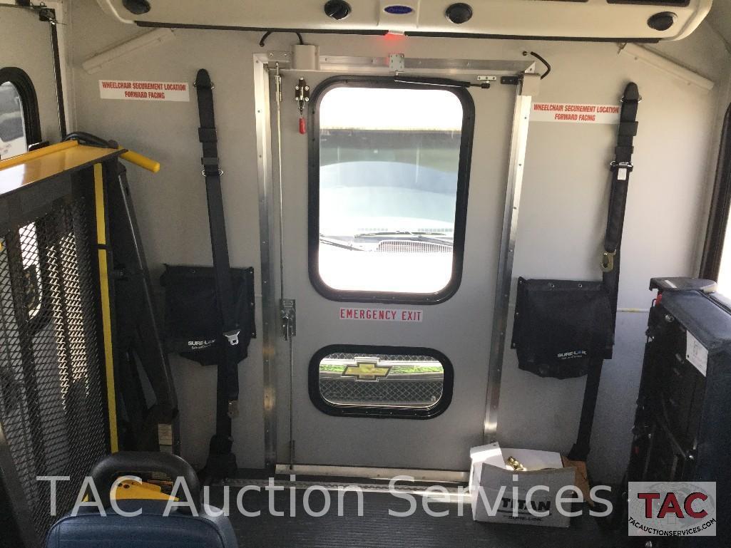 2011 Ford E450 Glaval Universal 20 Passenger Bus