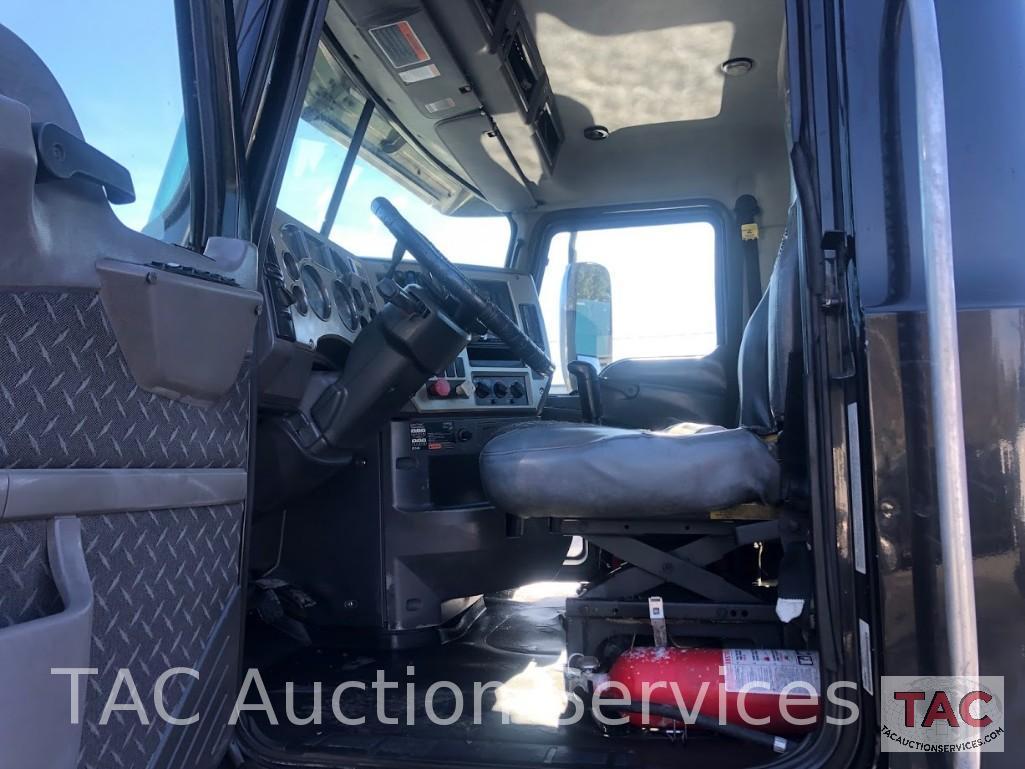 2009 Mack CXU613