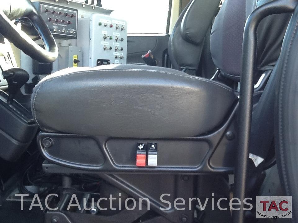 2014 International 4300 DuraStar