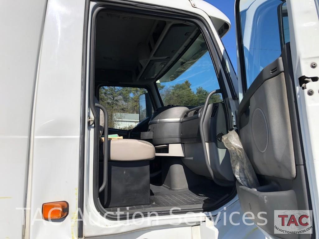 2006 Volvo VNM64T300