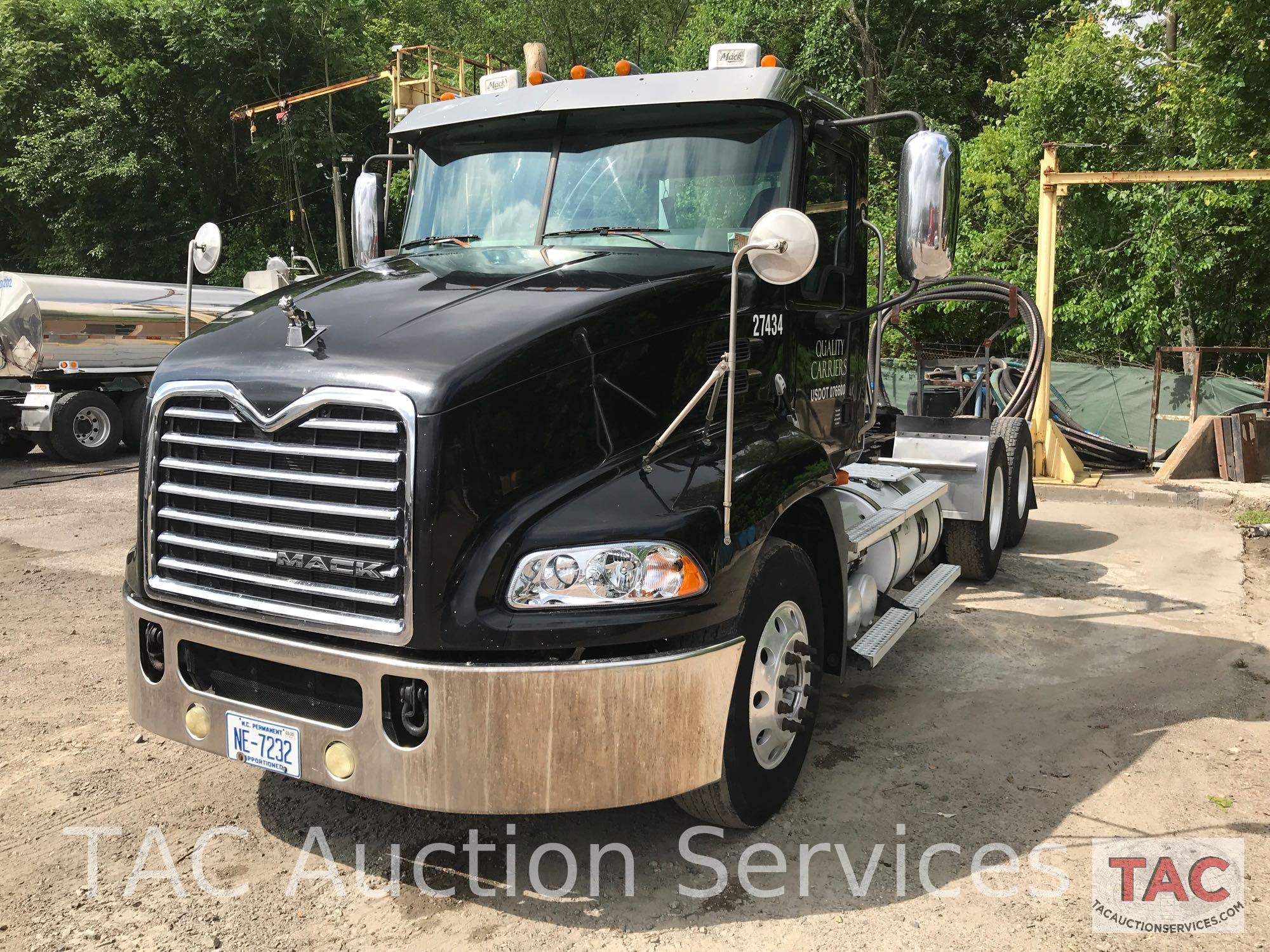 2009 Mack CXU613